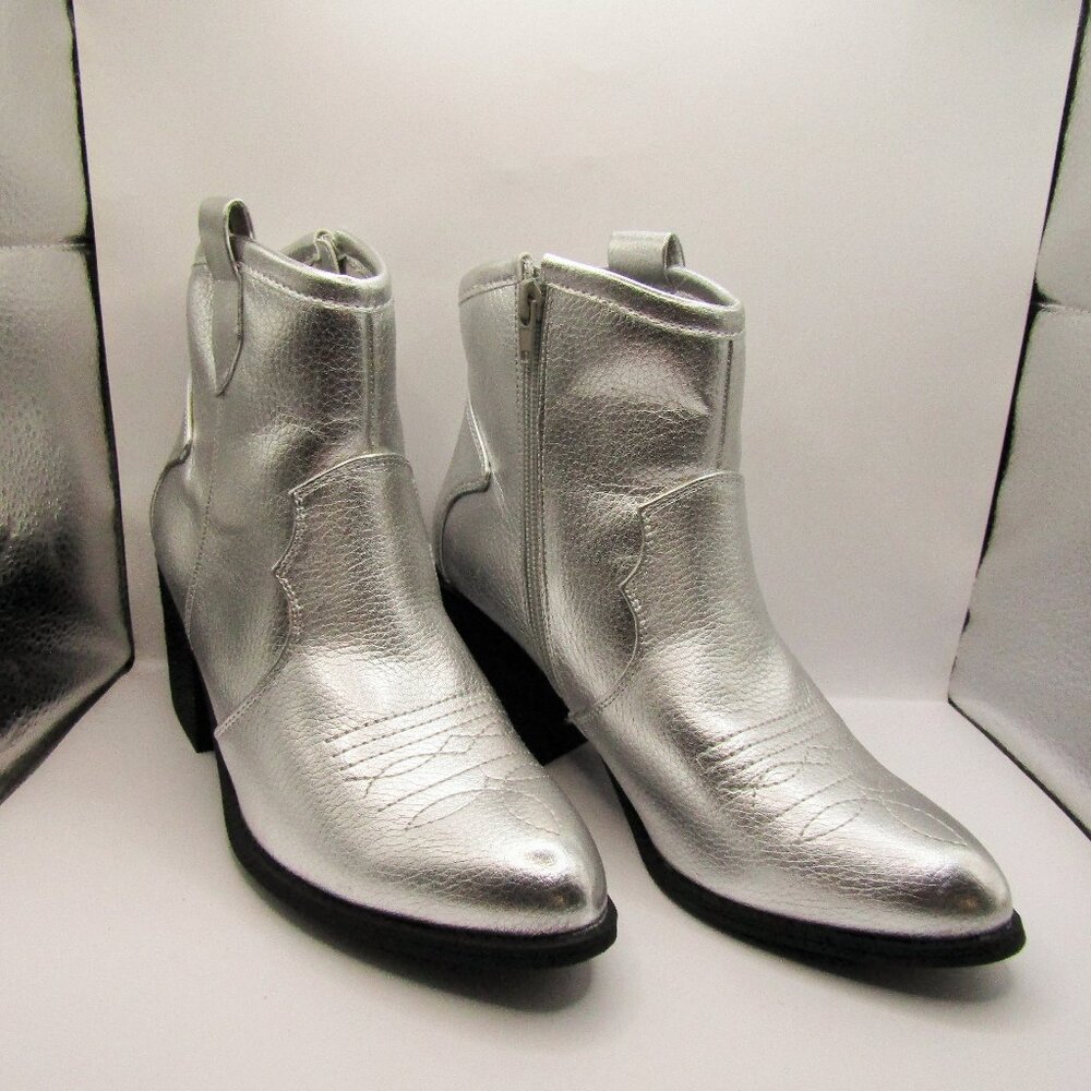 Dirty Laundry Silver Western Ankle Boot